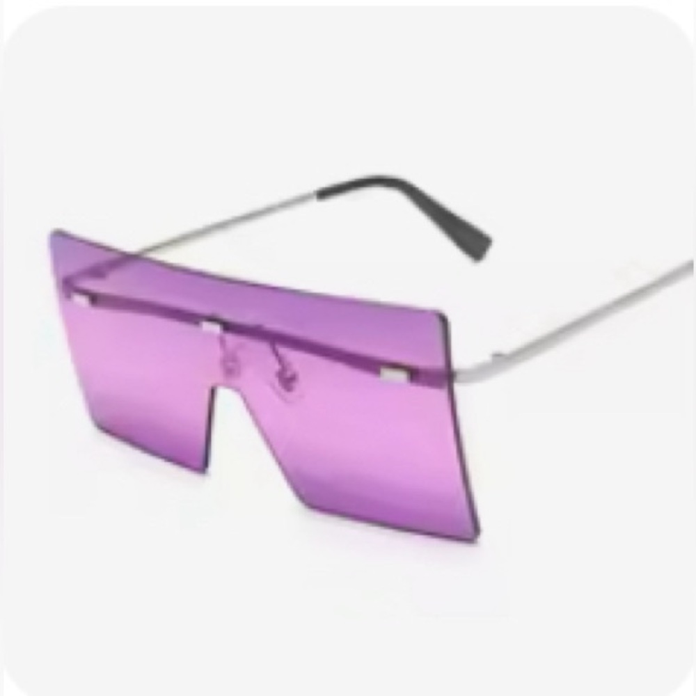 **NEVER WORN** Purple oversized square sunglasses